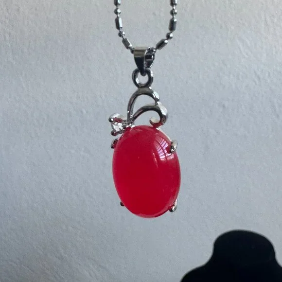 925 Sterling Silver Chain Red Cabochon Pendant Necklace - Picture 3 of 11